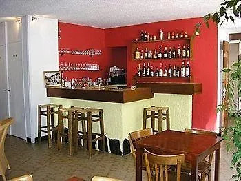 乐卡西尼酒店 公寓式酒店 勒弗勒内-杜瓦桑